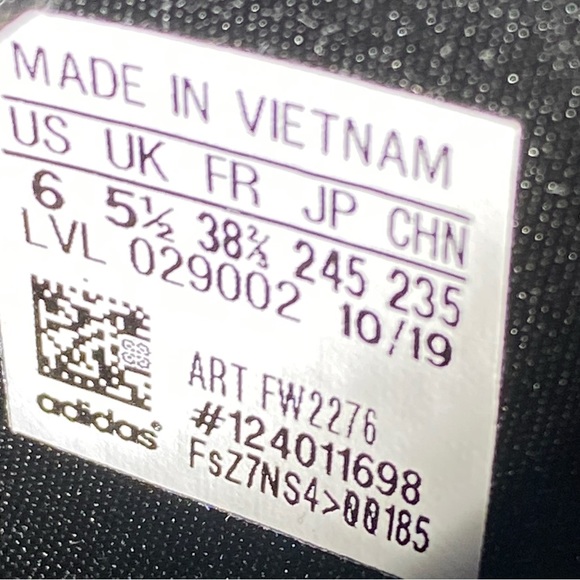 🖤❤️ Adidas NMD R1 Star Wars Darth Vader Black/Red FW2276 - Picture 10 of 11